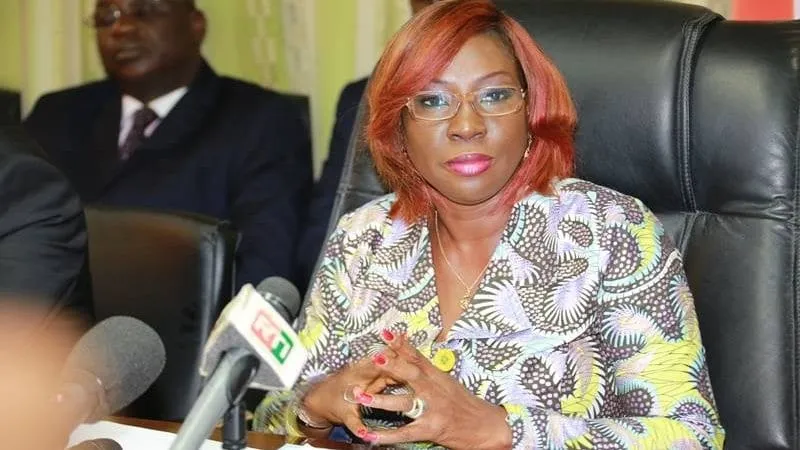 Le ministère de Kandia Camara s’engage à faire corriger et rééditer « Mon cahier quotidien CP1-CP2 »