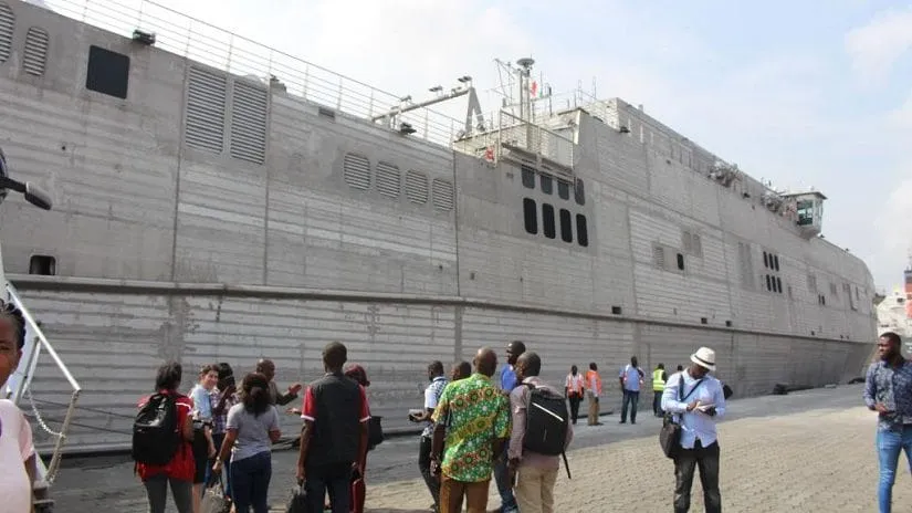 Que fait ce navire de guerre américain en Côte d’Ivoire ?