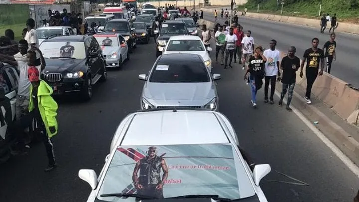 DJ Arafat en route pour Williasmville:  le point de la circulation