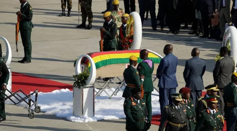 Zimbabwe : un tribunal exhume le corps de Robert Mugabe