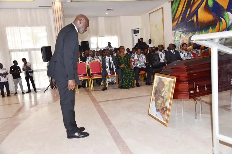 PHOTOS – Cocody a fait ses derniers adieux à Mel Eg Théodore