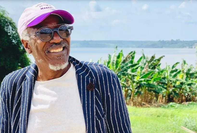 Alpha Blondy envoie un message à Gon : « mon gars si tu es fatigué, tires le rideau et reposes toi »