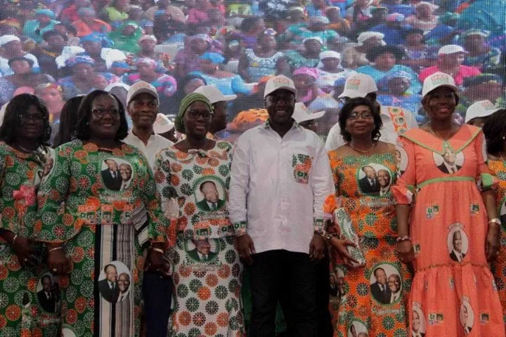 Un pro-Gbagbo aux cadres du RHDP : « hier vous avez contribué à la CNI de vos militants, aujourd’hui où est votre contribution des gels antibactériens face à Coronavirus ? »
