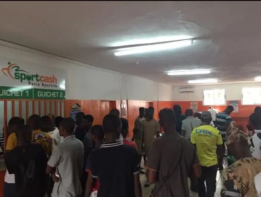 Côte d’Ivoire: des « brouteurs » volent  plus de 50.000.000 F à la LONACI
