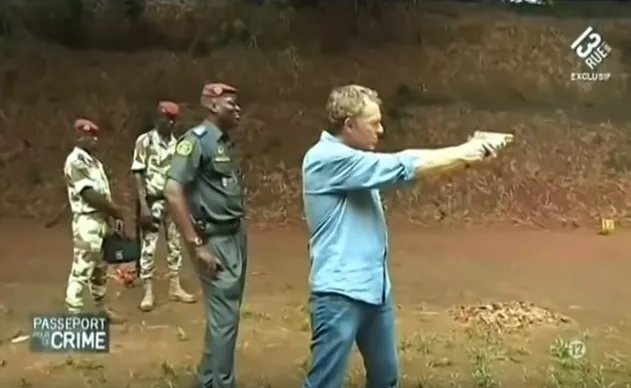 Wattao pistolet en or