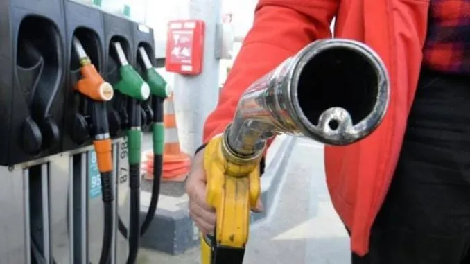L’Afrique du Sud baisse le prix du carburant