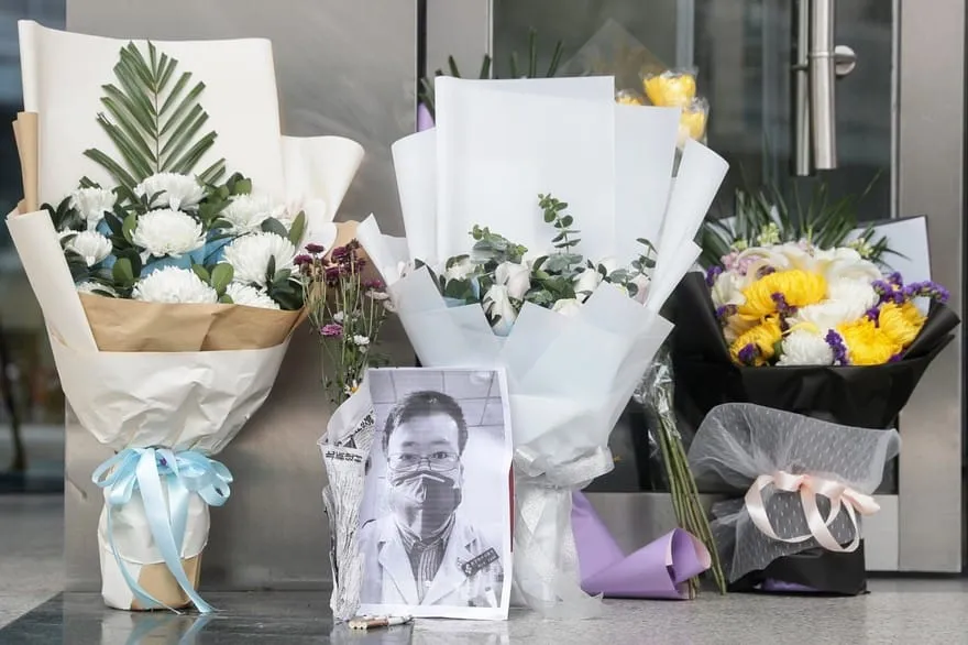 Li Wenliang, le médecin qui avait lancé l’alerte lors de l’apparition du coronavirus, est mort du 2019-nCov