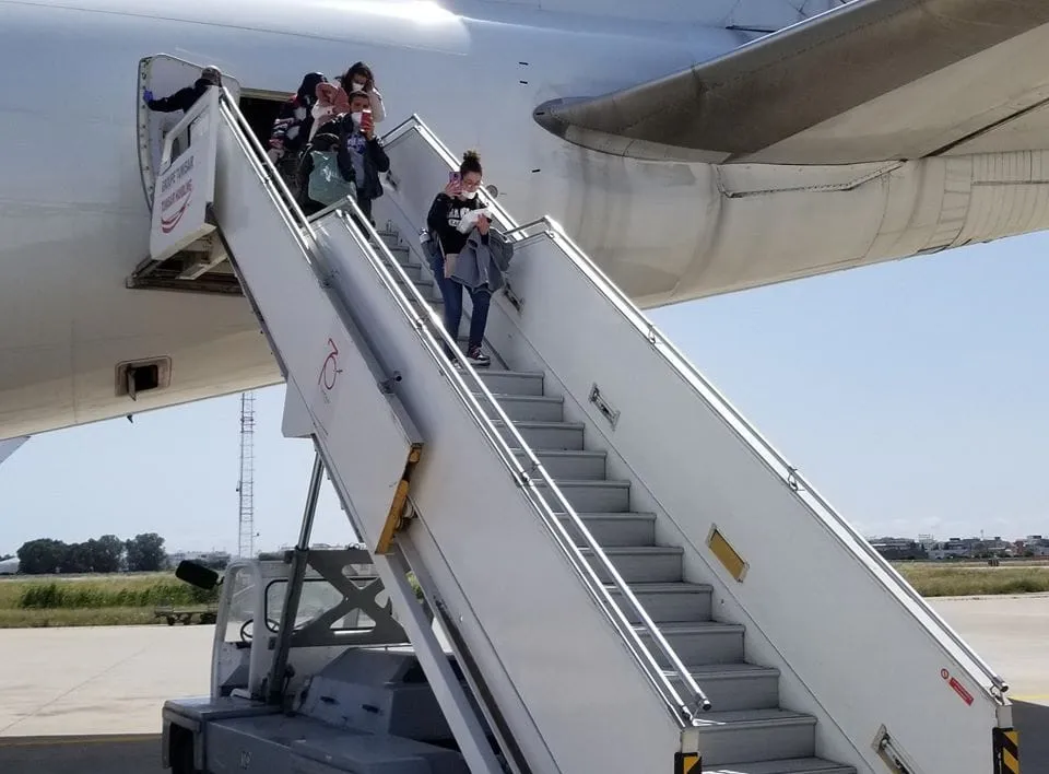 Nouvelle variante Covid-19 : la Tunisie suspend les vols avec le Royaume-Uni, l’Australie, le Danemark…
