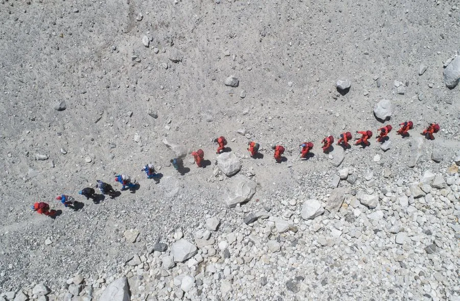 Des géomètres chinois arrivent au camp de base à une altitude de 6.500 mètres du mont Qomolangma – Actualités 07/05/2020
