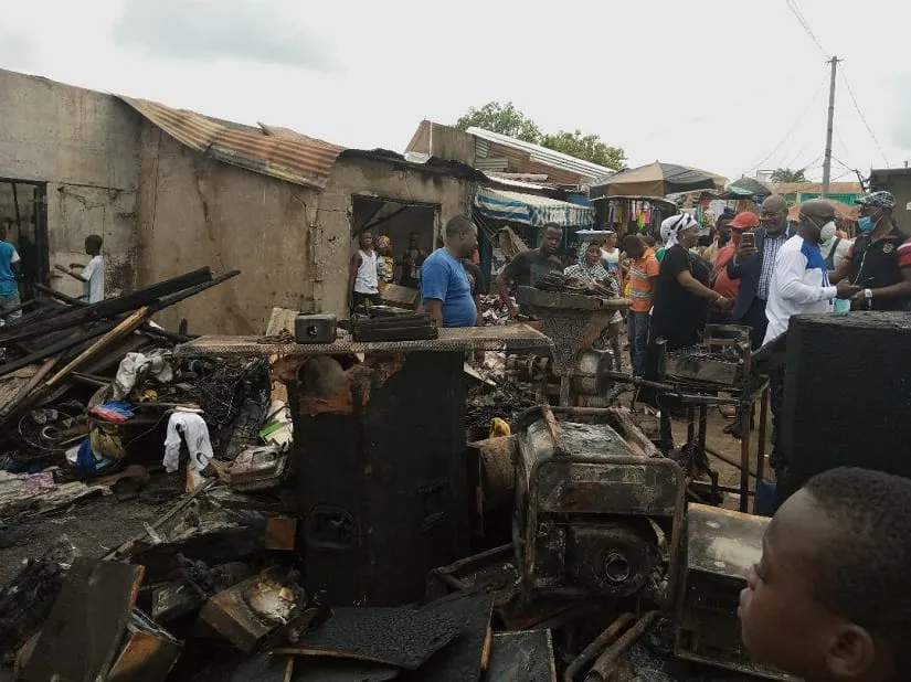 Un conseiller municipal déplore la vétusté des installations après l’incendie du marché de Dimbokro