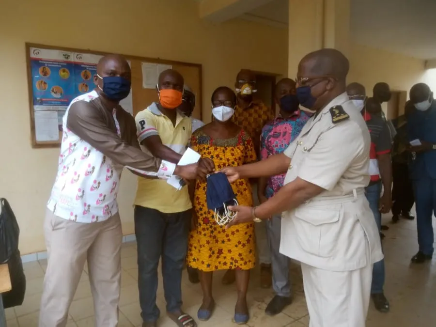 Covid 19 : l’association des couturiers de Béoumi offre des kits sanitaires aux établissements scolaires – Actualité ivoirienne 26/05/2020