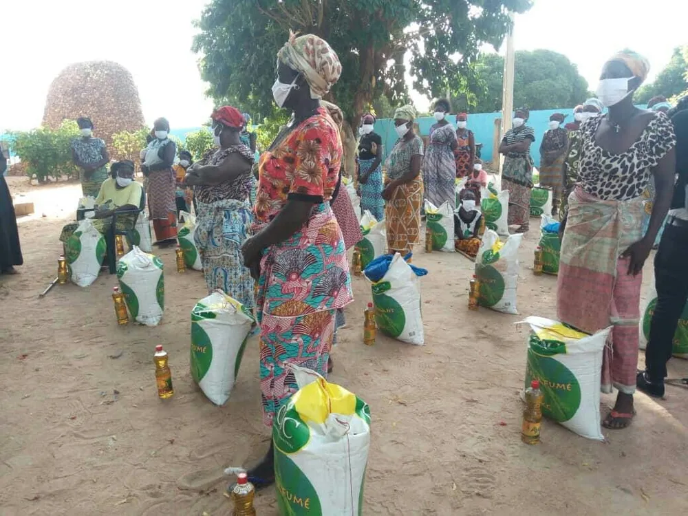 COVID-19: Une Ong soulage 160 veuves de Bouna – Actualité ivoirienne 01/06/2020