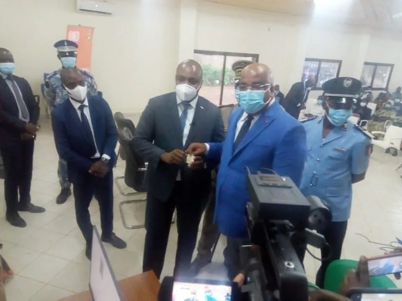 Les premières CNI remises officiellement à Bingerville – Actualité ivoirienne 13/06/2020