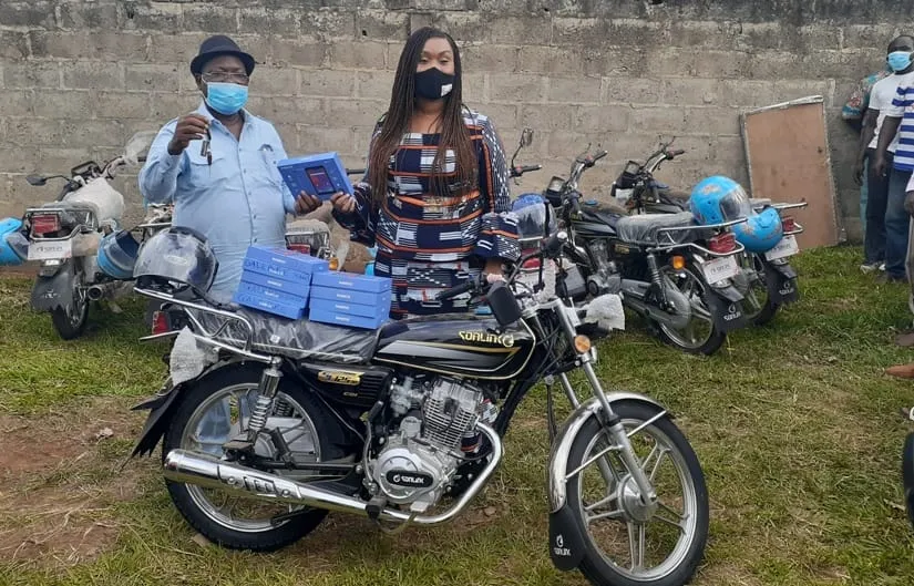 La coordonnatrice RHDP de Gagnoa 2 remet huit motos aux délégations de Guibéroua – Actualité ivoirienne 16/06/2020