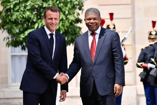Covid-19 : Joao Lourenço échange avec Macron