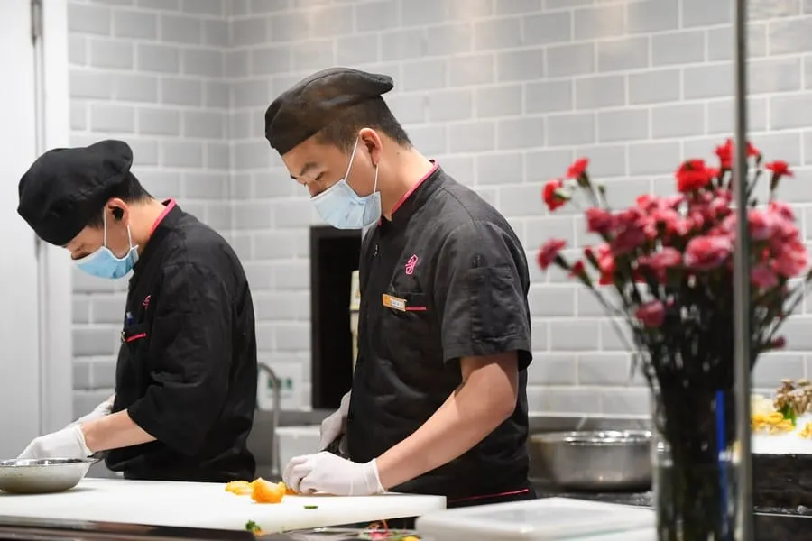 (COVID-19) La Chine mettra en oeuvre des mesures de prévention pour les employés des restaurants et des sociétés alimentaires – Actualités 03/07/2020