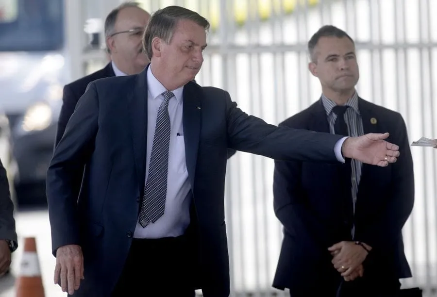 Covid-19 : le président brésilien Jair Bolsonaro testé négatif