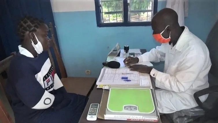 Examens scolaires : comment les candidats malades sont sauvés par le corps médical (reportage) – Actualité ivoirienne 14/07/2020