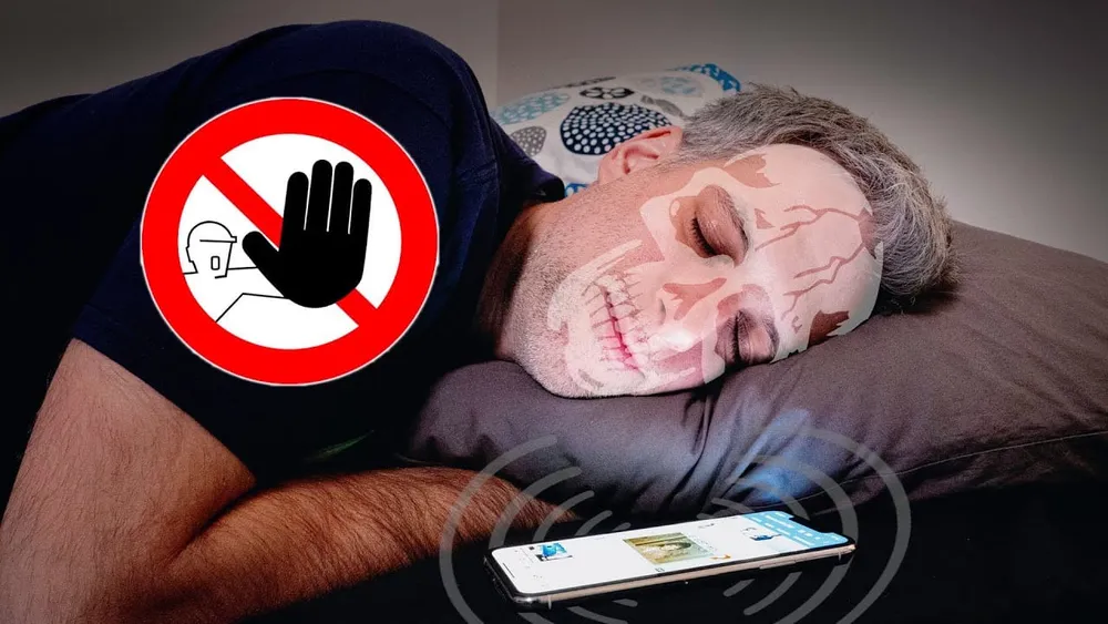 Voici pourquoi c’est dangereux de dormir à côté de son smartphone
