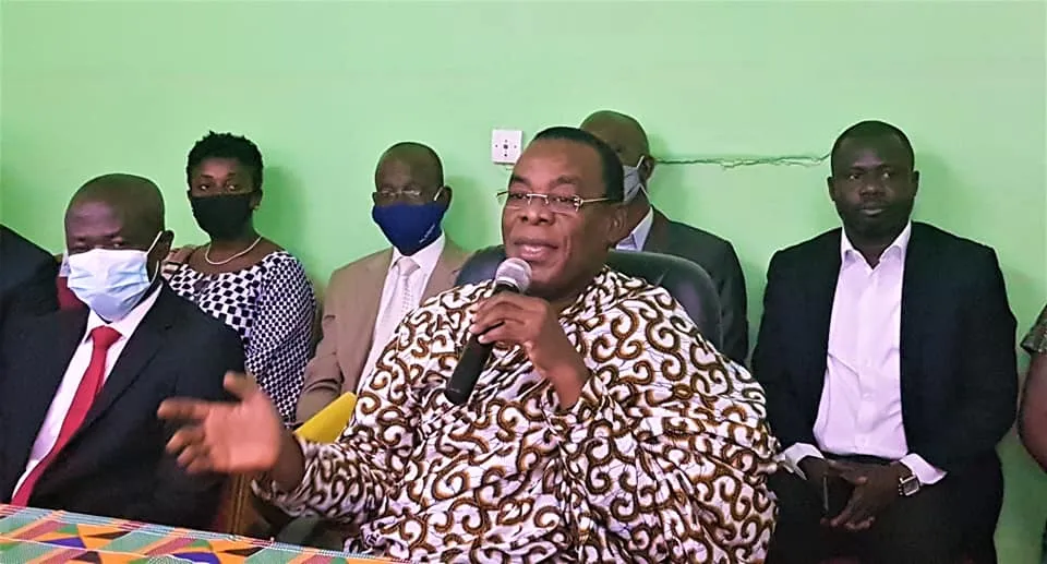 Le FPI continue de se vider : le Pr Assi Bénié quitte Affi pour rejoint Gbagbo