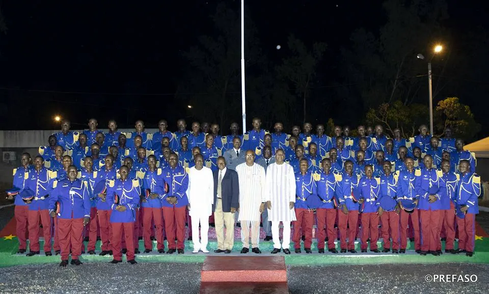 Burkina Faso : Roch remet des diplômes aux 57 officiers sortants