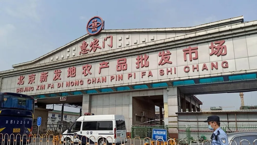 Covid-19 : le principal marché de Beijing ouvert