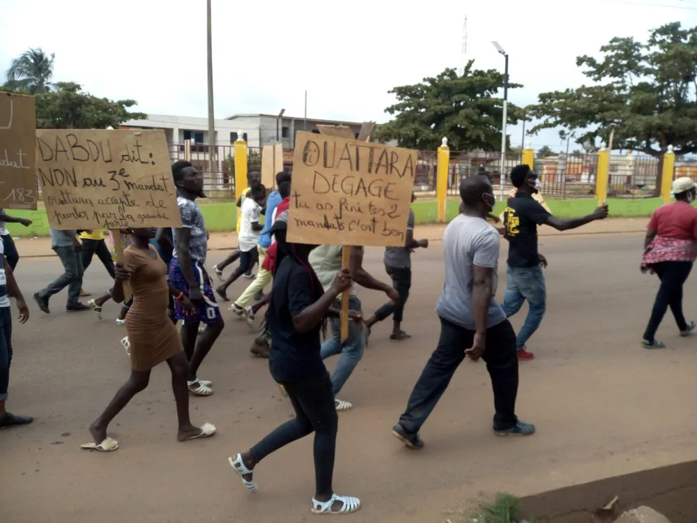 Des manifestations contre Ouattara à Dabou font une victime