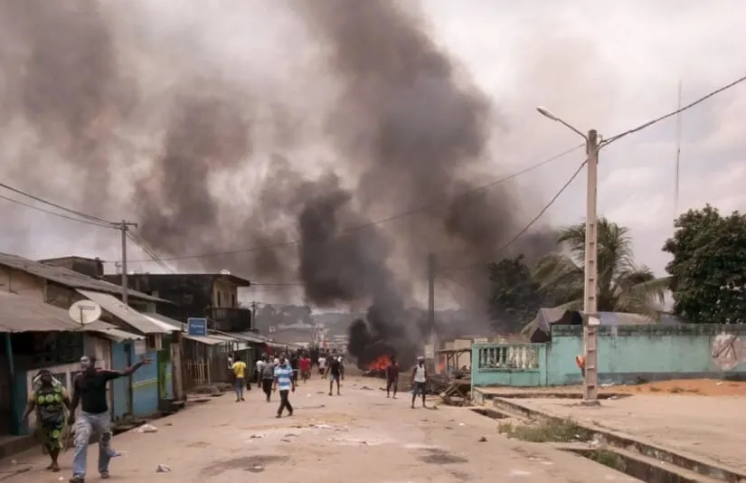 Marches de l’opposition à Bonoua, affrontements entre policier et manifestants : un mort enregistré