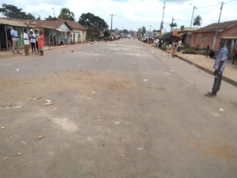 Manifestations à N’douci : affrontements entre deux groupes de jeunes