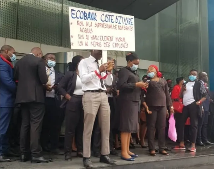 Les employés d’ECOBANK Côte d’Ivoire en grève