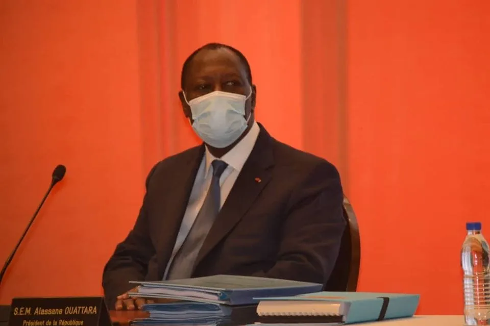 « Alassane Ouattara souffle le chaud et le froid »