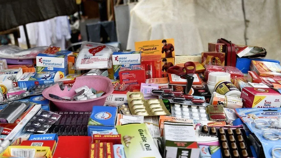 Bénin : saisie de 1.175 kilos de produits pharmaceutiques contrefaits