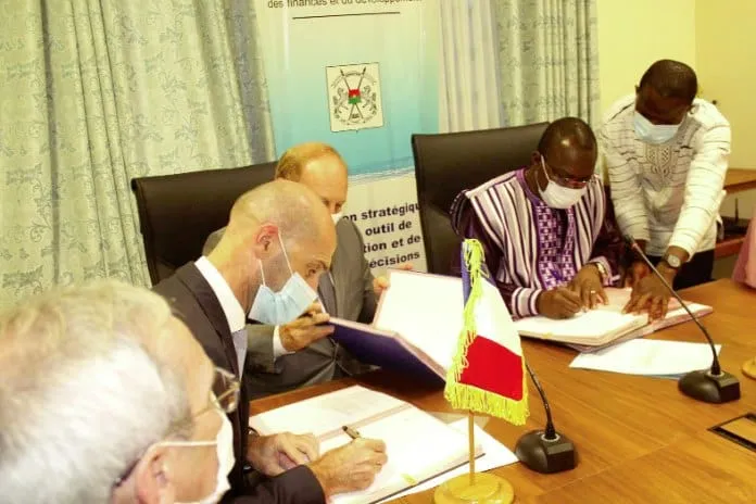 Burkina Faso: 8 milliards pour faire sortir 10.000 ménages vulnérables de la pauvreté à Ouagadougou