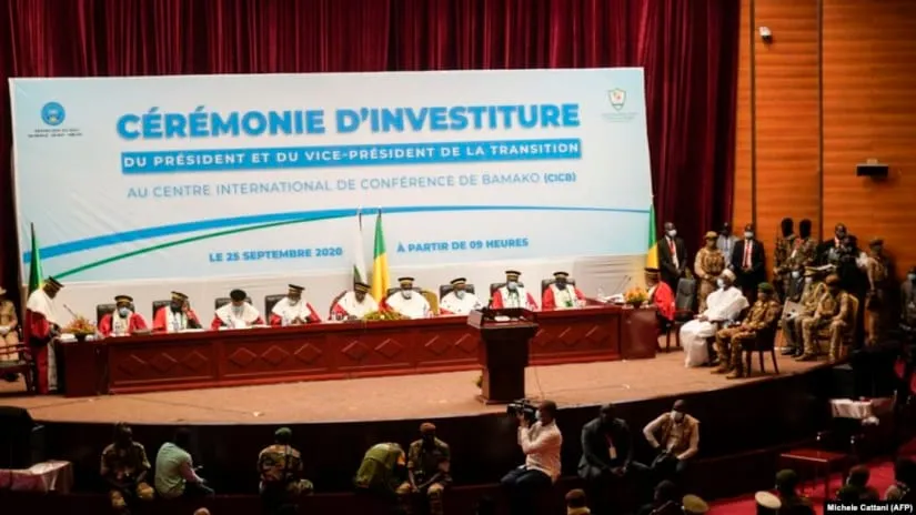 Mali : Bah N’Daw, le président de la transition a prêté serment