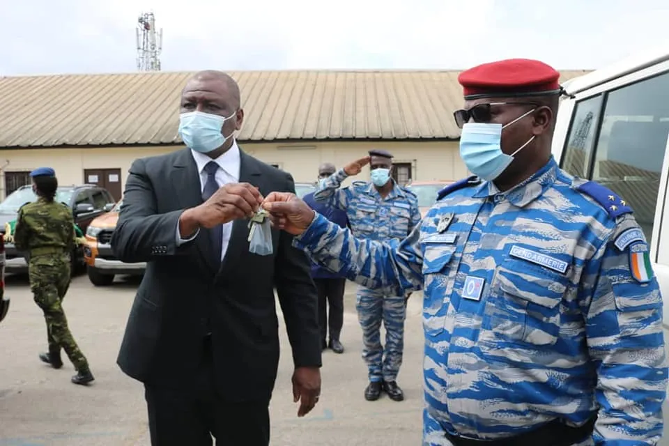 Forces Armées de Côte d’Ivoire : Hamed Bakayoko offre 60 véhicules de types 4×4