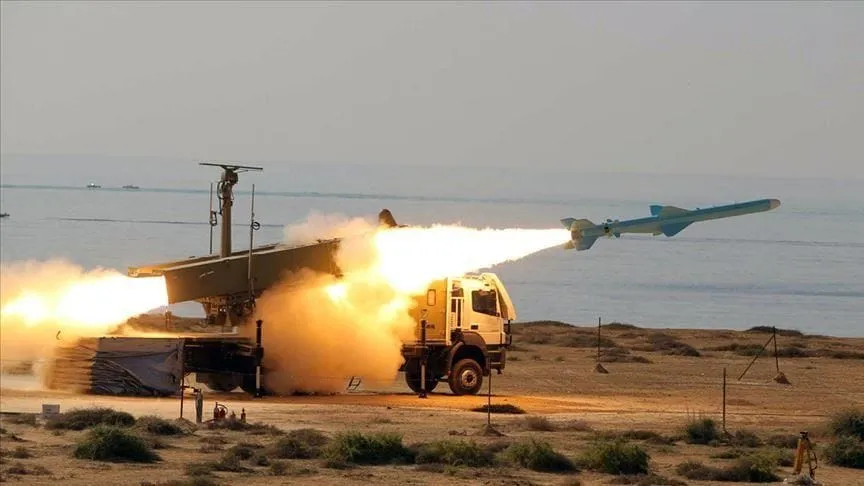 Iran : un nouveau missile balistique naval  dévoilé