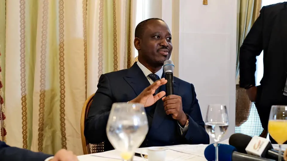 Macron : les non-dits du président français à propos de Soro dans Jeune Afrique