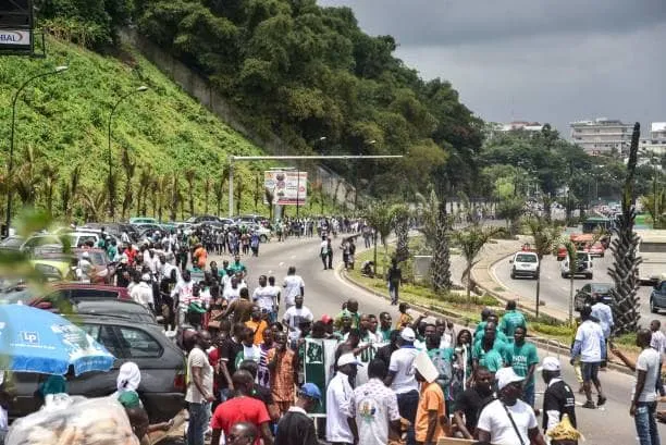 Accident sur le boulevard lagunaire sens Adjamé – Plateau ce 19 avril 2023: un camion renversé