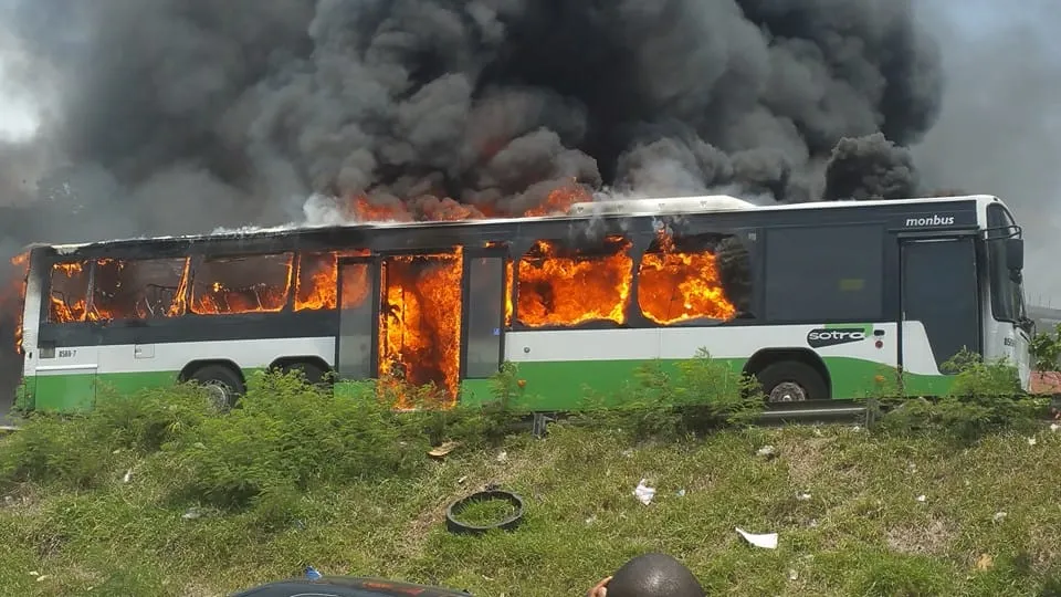 La SOTRA enregistre plus de 2 milliards FCFA de perte suite aux actes de vandalismes sur les autobus