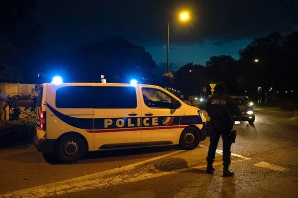 Assassinat d’un professeur en France : 9 personnes en garde à vue