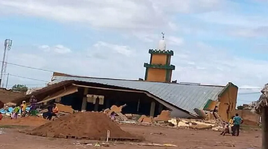 Destruction d’une mosquée à Pazanni : la FAIB appelle au calme