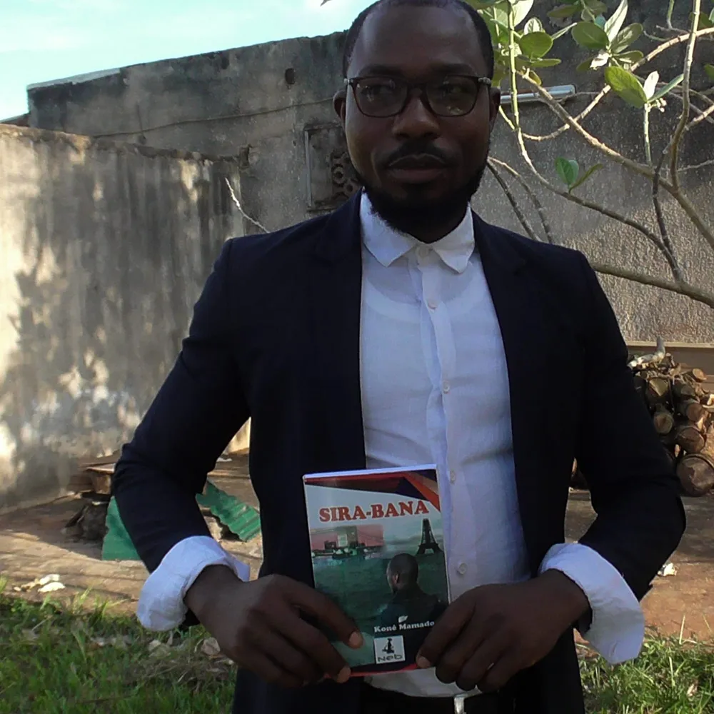Un écrivain apporte sa contribution à la sensibilisation sur les migrations clandestines – Actualité ivoirienne 15/10/2020