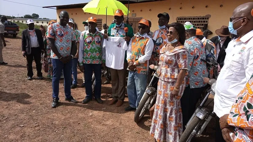Madiani: Dix engins et 3000 tee-shirts offerts pour la campagne du RHDP
