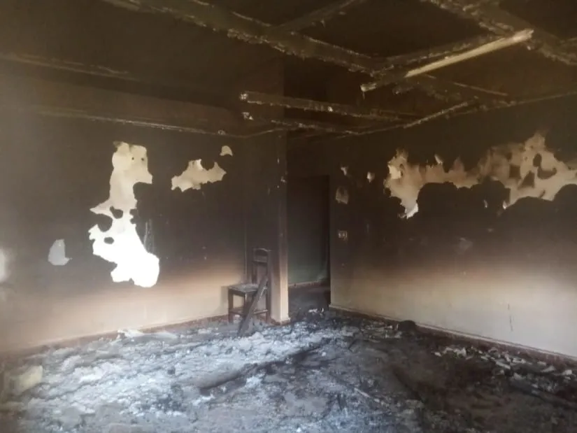 Les locaux de la CEI incendiés avec tout le matériel vote à Zaranou