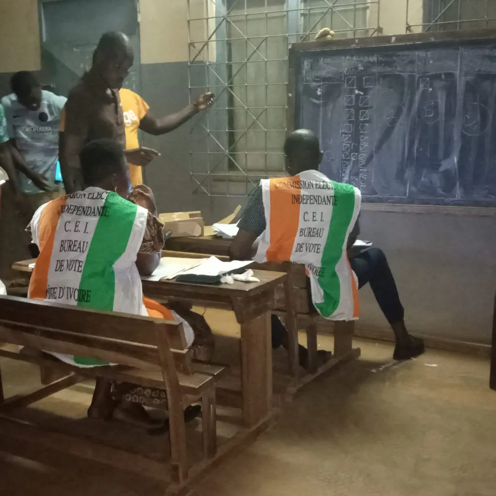 La Côte d’Ivoire suspendue à l’annonce des résultats et à la stratégie de l’Opposition