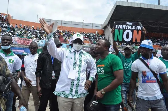 « Voulez-vous aller au match du 31 octobre avec Ouattara dont la licence est périmée ? Non ! Alors en avant pour la désobéissance civile »