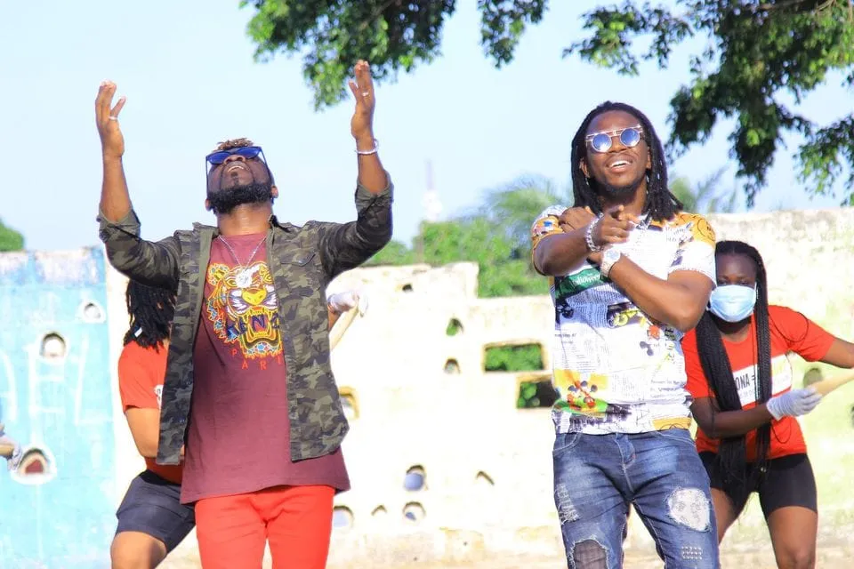 « Maudia », la nouvelle chanson du groupe VDA, qui dénonce les faux pasteurs