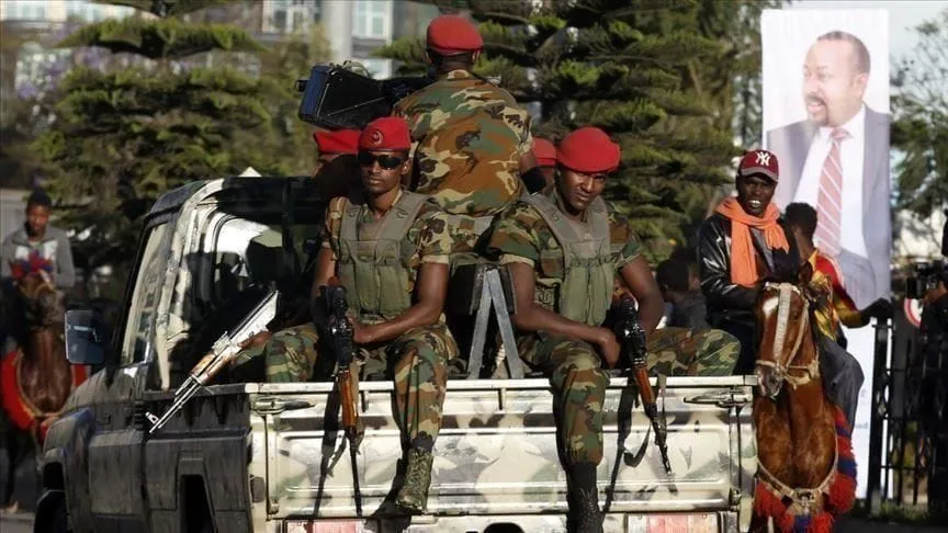 Attaque au Burkina Faso : cinq policiers tués et une quinzaine de terroristes « neutralisés »