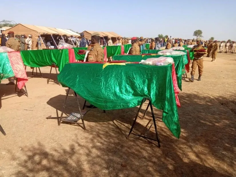 Embuscade au Burkina Faso : les 14 militaires inhumés