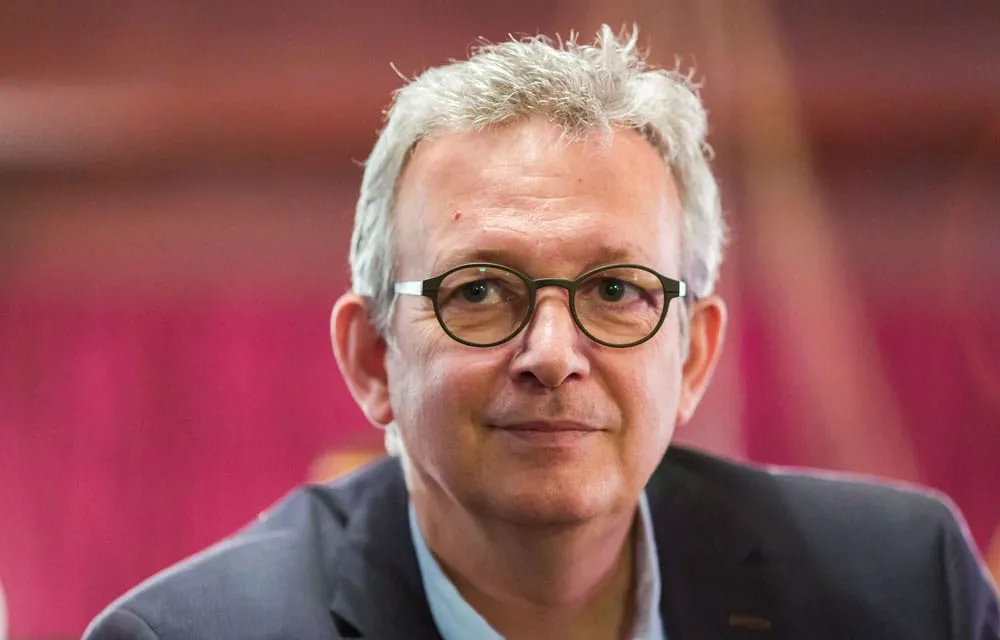 Métro d’Abidjan : le vice-président du Sénat Français s’en prend à Macron,  « arrêtez cette politique de pillage »